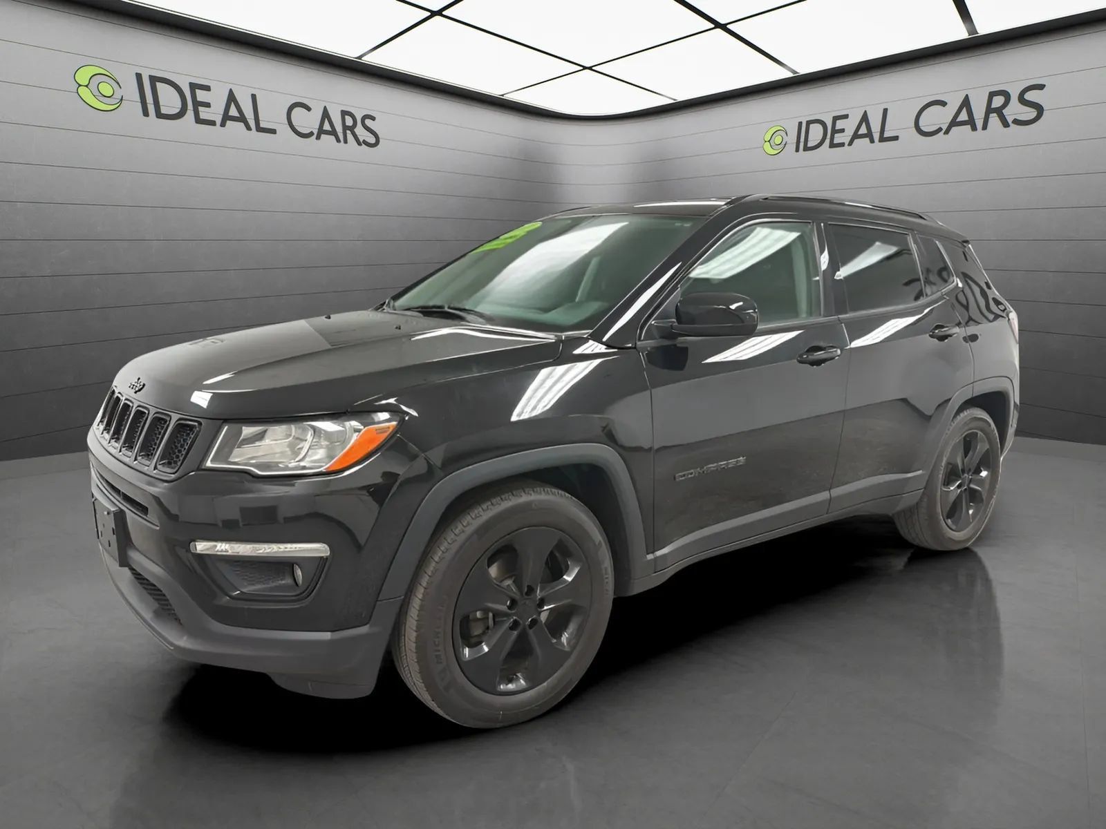Used 2018 Jeep Compass Latitude w/ Popular Equipment Group FWD image 1
