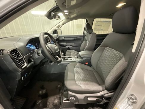 New 2026 Ford Ranger XLT w/ Black Appearance Package AWD/4WD image 9