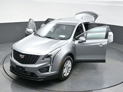 New 2026 Cadillac XT5 Luxury w/ LPO, Floor Liner Package image 37