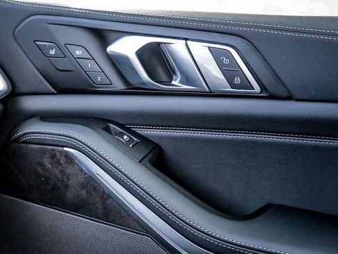 Used 2026 BMW X7 xDrive40i w/ Executive Package image 18