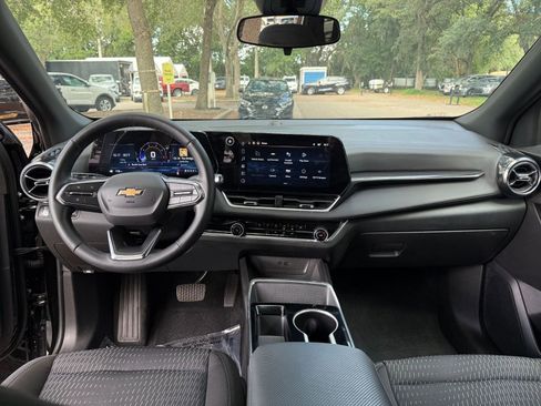 Used 2025 Chevrolet Equinox LT FWD image 31