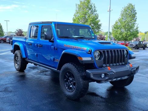 Used 2023 Jeep Gladiator Mojave w/ LED Lighting Group AWD/4WD image 4