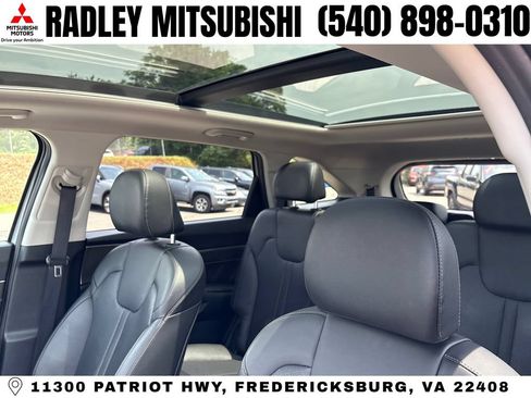 Used 2023 Kia Sorento SX FWD image 3