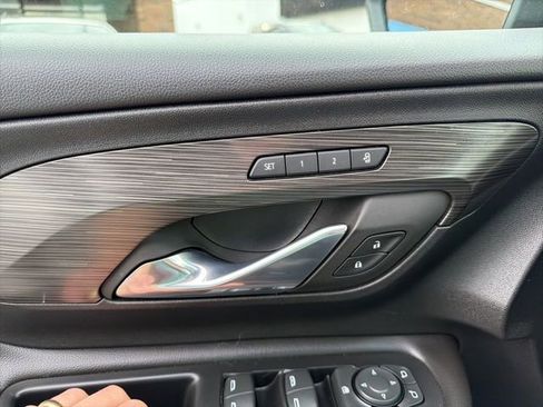 Certified 2023 GMC Terrain SLT w/ Elevation Edition image 28