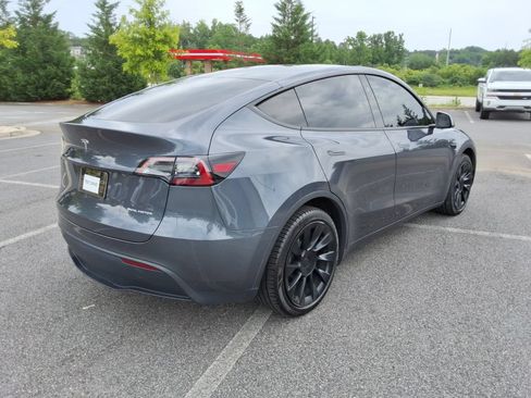 Used 2023 Tesla Model Y Long Range AWD/4WD image 5