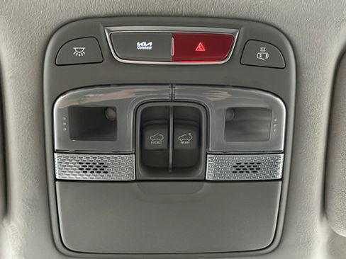 Used 2024 Kia Telluride SX Prestige w/ Towing Package AWD/4WD image 38