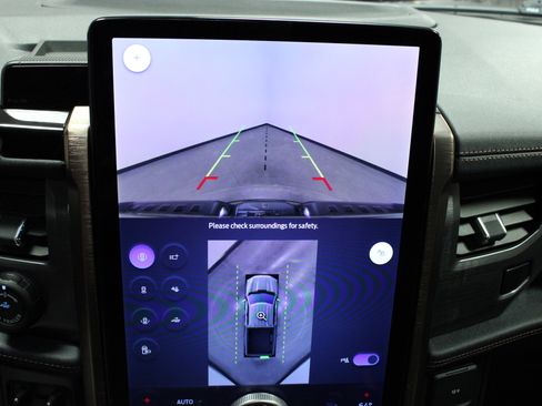 Used 2023 Ford F150 Lightning Lariat w/ Equipment Group 511A High image 30