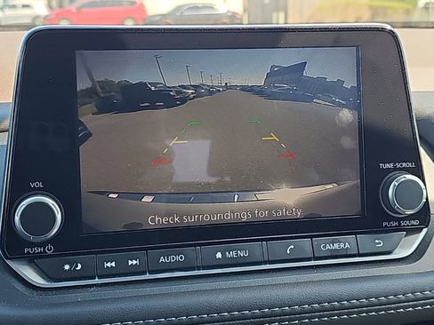 Used 2023 Nissan Rogue SV AWD/4WD image 9