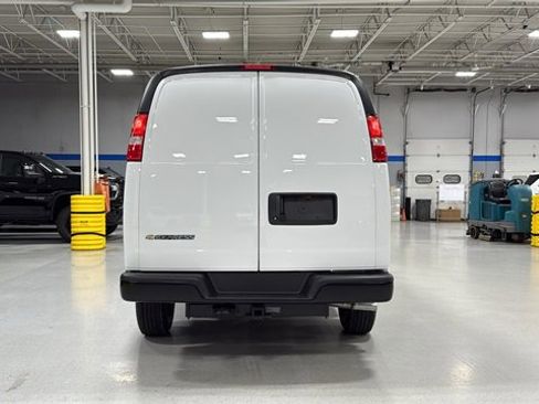 New 2025 Chevrolet Express 3500 Extended w/ Driver Convenience Package image 7