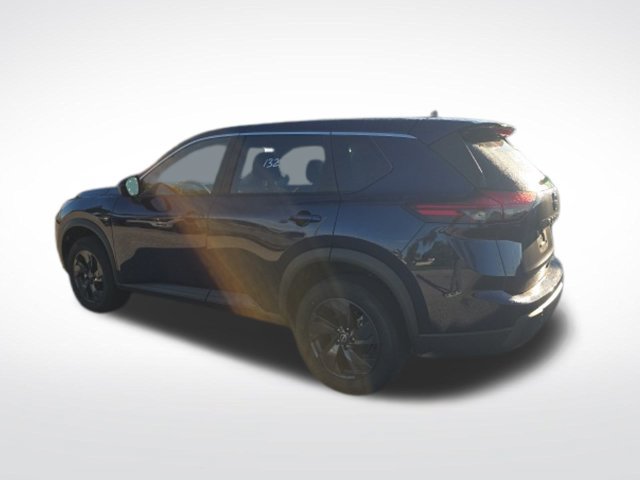 Used 2026 Nissan Rogue SV FWD image 5