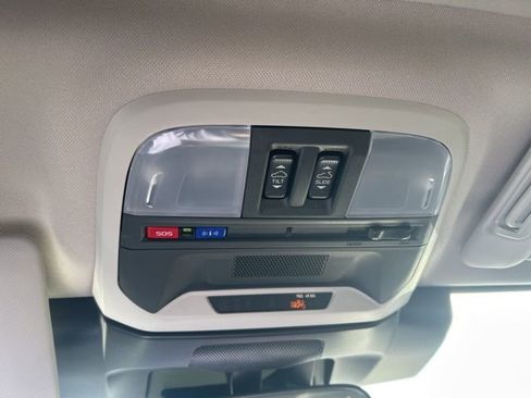 Used 2024 Subaru Crosstrek 2.0i Premium image 20