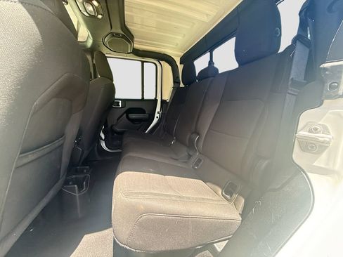 Used 2023 Jeep Gladiator Sport AWD/4WD image 26