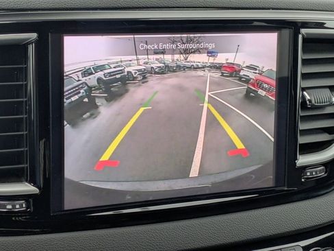 Used 2025 Chrysler Pacifica Select FWD image 27