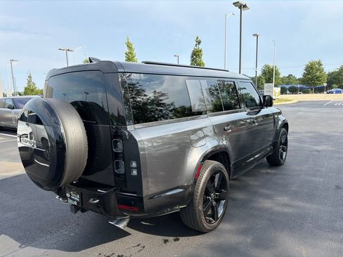 Used 2025 Land Rover Defender 130 V8 AWD/4WD image 5