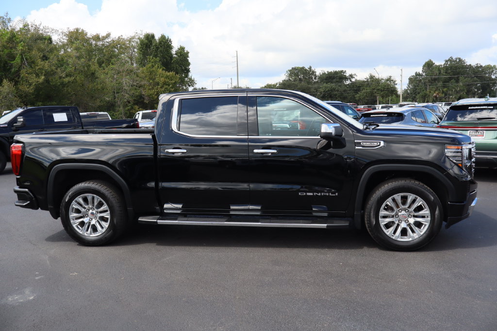 Certified 2023 GMC Sierra 1500 Denali w/ Technology Package AWD/4WD image 10