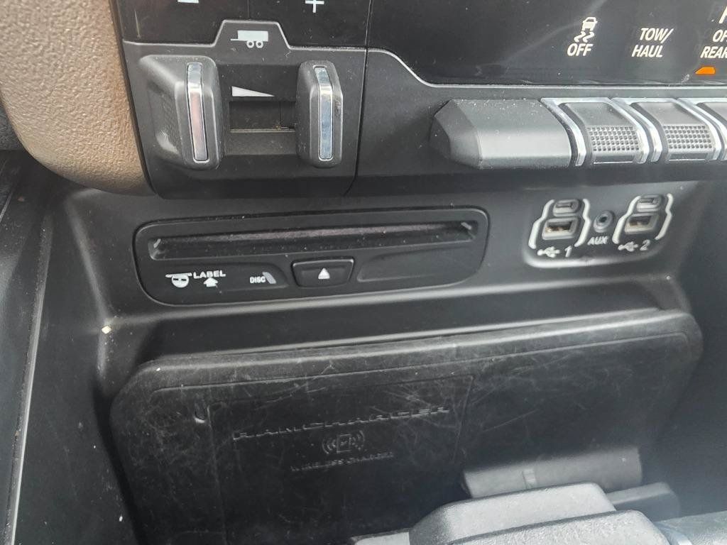 Used 2019 RAM 1500 Laramie AWD/4WD image 18