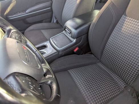 Used 2023 Dodge Charger SXT image 18