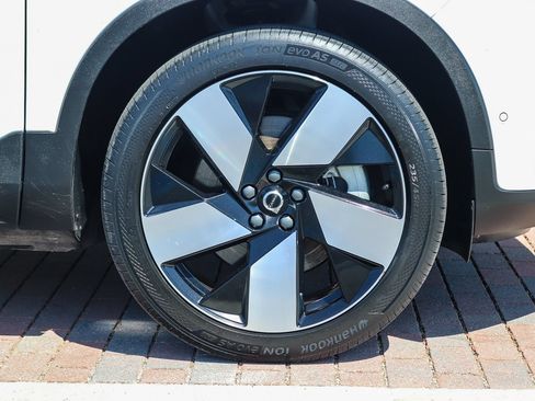 Used 2023 Volvo C40 P8 Recharge Plus w/ Climate Package AWD/4WD image 11