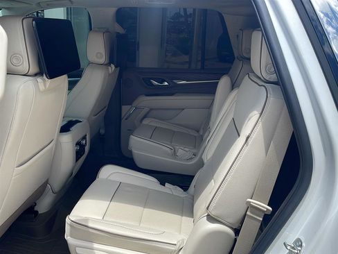 Used 2023 GMC Yukon Denali w/ Denali Reserve Package AWD/4WD image 8