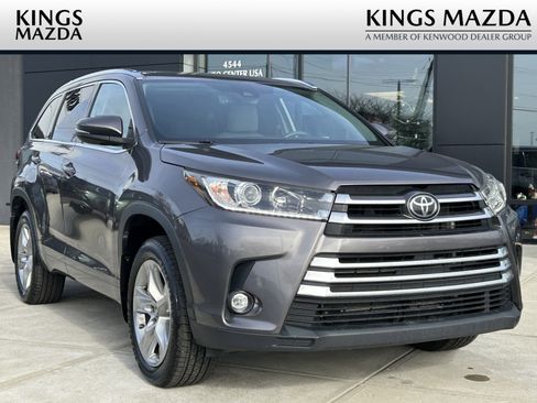 Used 2019 Toyota Highlander Limited image 1