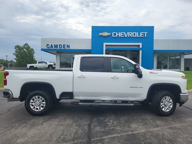 Used 2025 Chevrolet Silverado 2500 LT AWD/4WD image 19