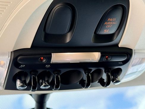 Used 2017 MINI Cooper 4-Door Hardtop image 25