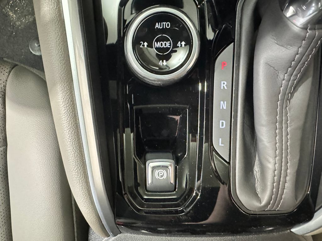 New 2026 Chevrolet Colorado ZR2 AWD/4WD image 15