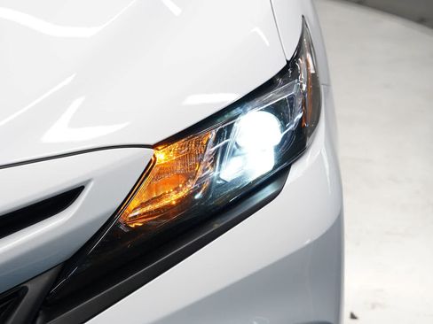 Used 2023 Toyota Camry SE w/ Audio Upgrade Package FWD image 7