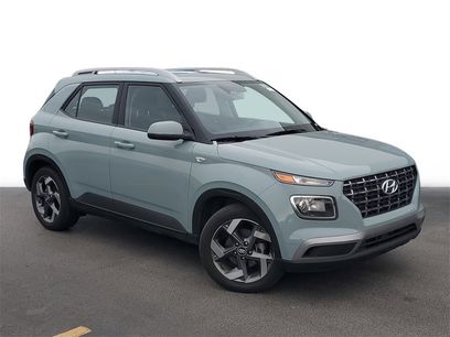 Used 2025 Hyundai Venue SEL