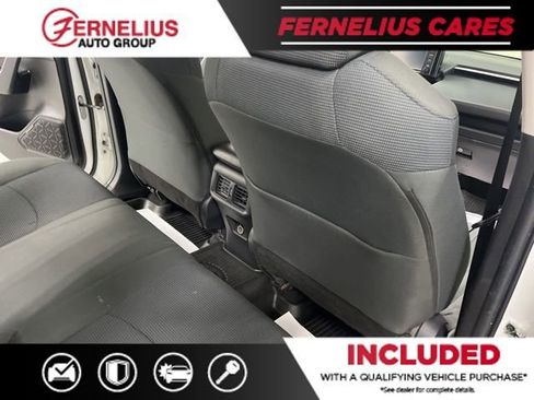 Used 2022 Toyota RAV4 LE image 22