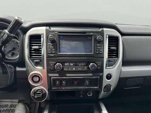 Used 2017 Nissan Titan PRO-4X image 35
