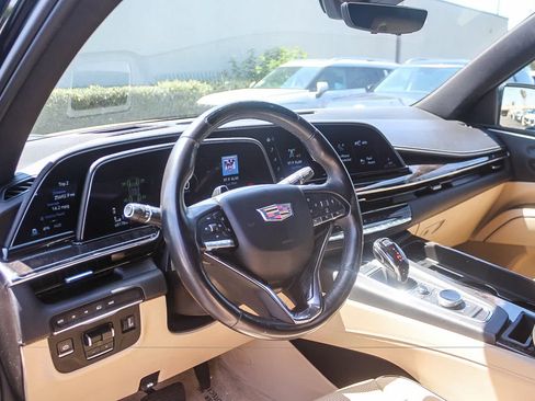 Used 2023 Cadillac Escalade Premium Luxury w/ Performance Package AWD/4WD image 23