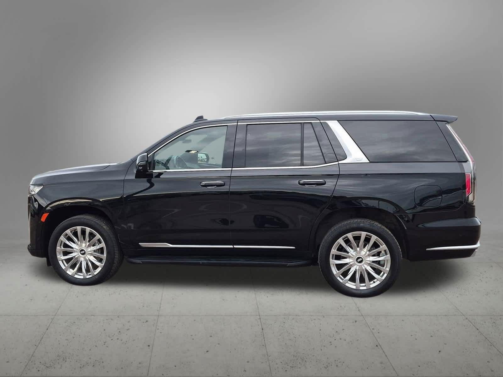 Used 2023 Cadillac Escalade Premium Luxury AWD/4WD image 3