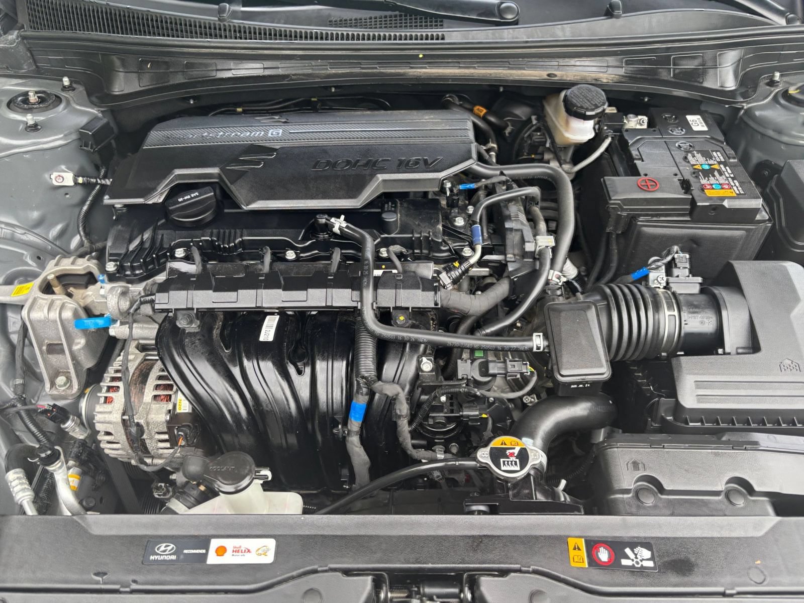 Used 2025 Hyundai Elantra Limited FWD image 28
