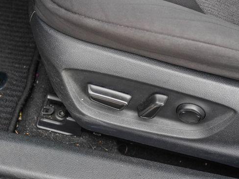 Used 2019 Toyota Camry LE w/ Carpet Mat Package FWD image 21