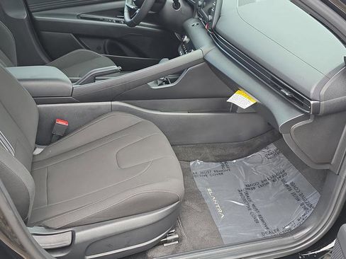 Certified 2025 Hyundai Elantra Sport FWD image 14