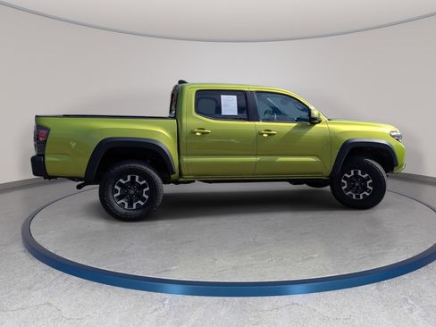 Used 2023 Toyota Tacoma TRD Off-Road w/ Technology Package image 4