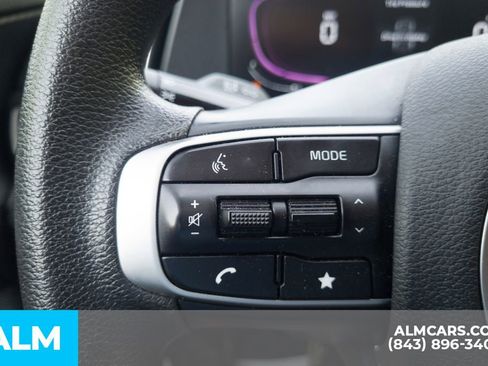 Used 2025 Kia Sportage LX FWD image 28