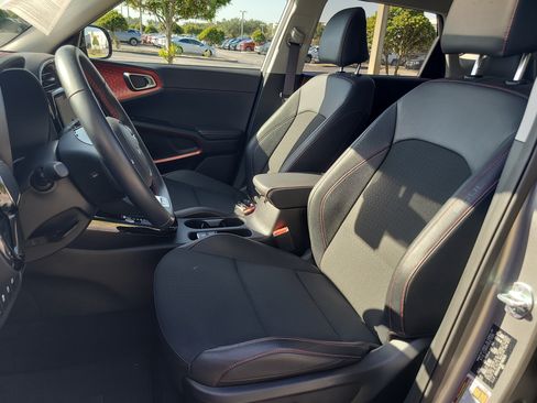 Used 2023 Kia Soul GT-Line w/ GT-Line Technology Package FWD image 20
