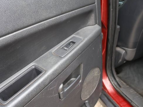 Used 2008 Jeep Grand Cherokee Laredo AWD/4WD image 13