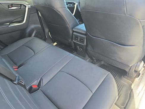 Used 2021 Toyota RAV4 Limited image 11