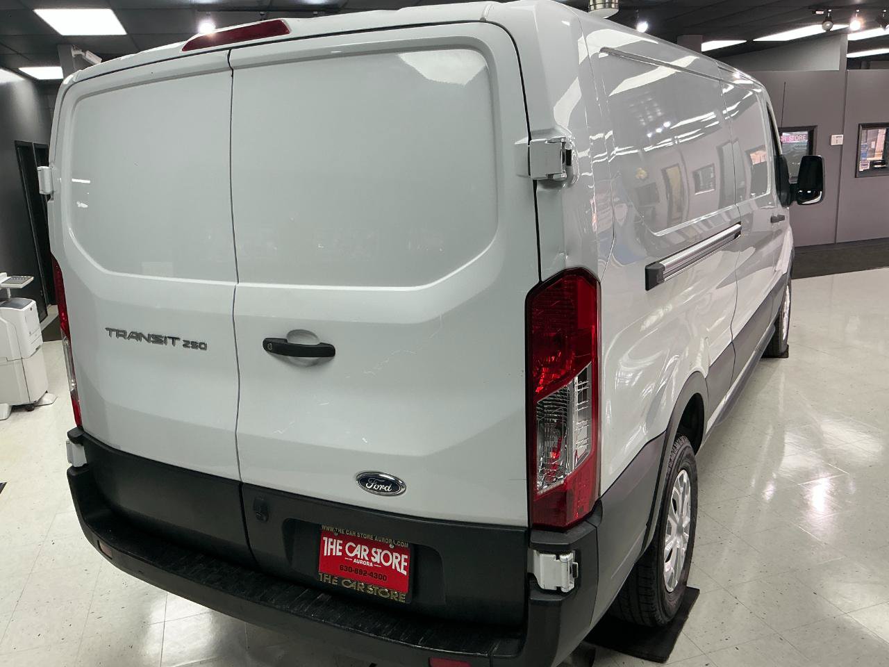 Used 2021 Ford Transit 250 Low Roof w/ Load Area Protection Package RWD image 3
