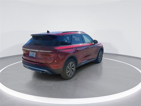 New 2026 Lincoln Corsair Premiere image 7