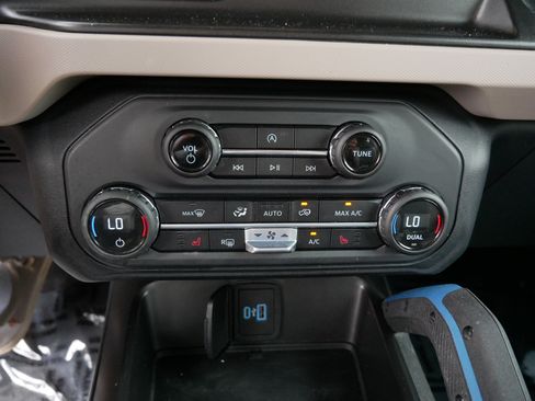 Used 2023 Ford Bronco Wildtrak AWD/4WD image 23