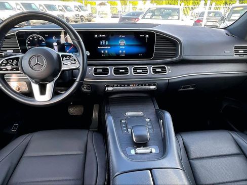 Used 2021 Mercedes-Benz GLS 450 4MATIC image 15