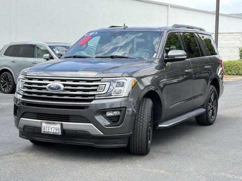 Used 2020 Ford Expedition XLT w/ Equipment Group 202A RWD image 3