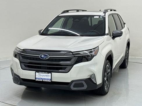 Used 2025 Subaru Forester Limited image 1