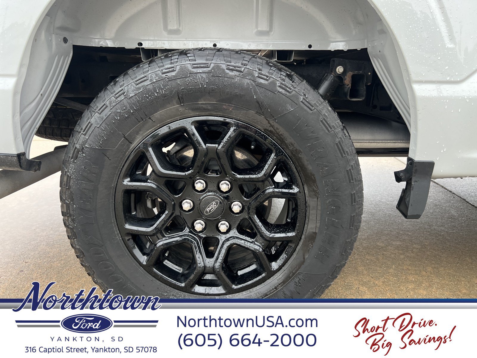 Used 2024 Ford F150 XLT w/ XLT Black Appearance Package AWD/4WD image 11