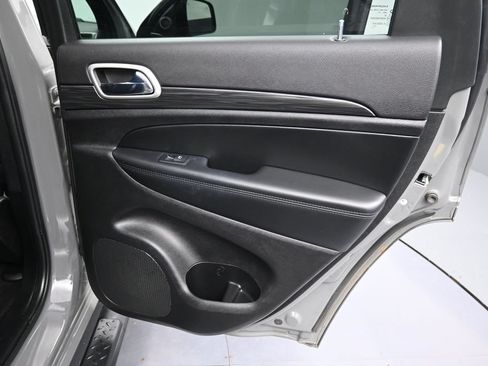 Used 2022 Jeep Grand Cherokee Laredo X AWD/4WD image 21
