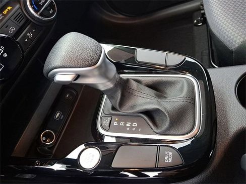 Used 2025 Kia Soul S image 15